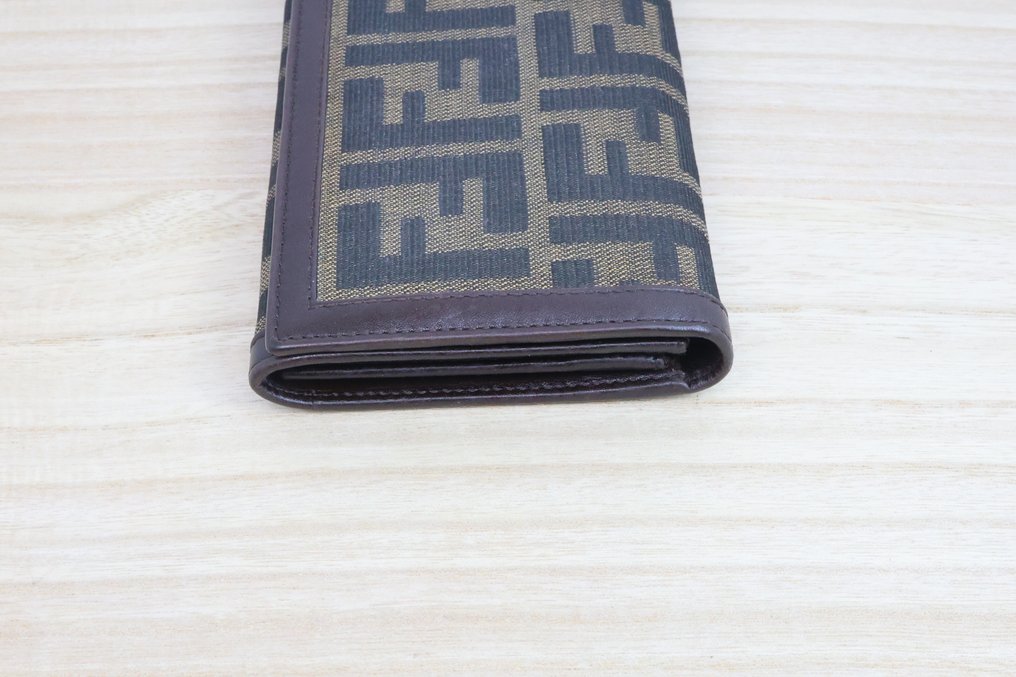 Fendi - Monedero largo #3.2