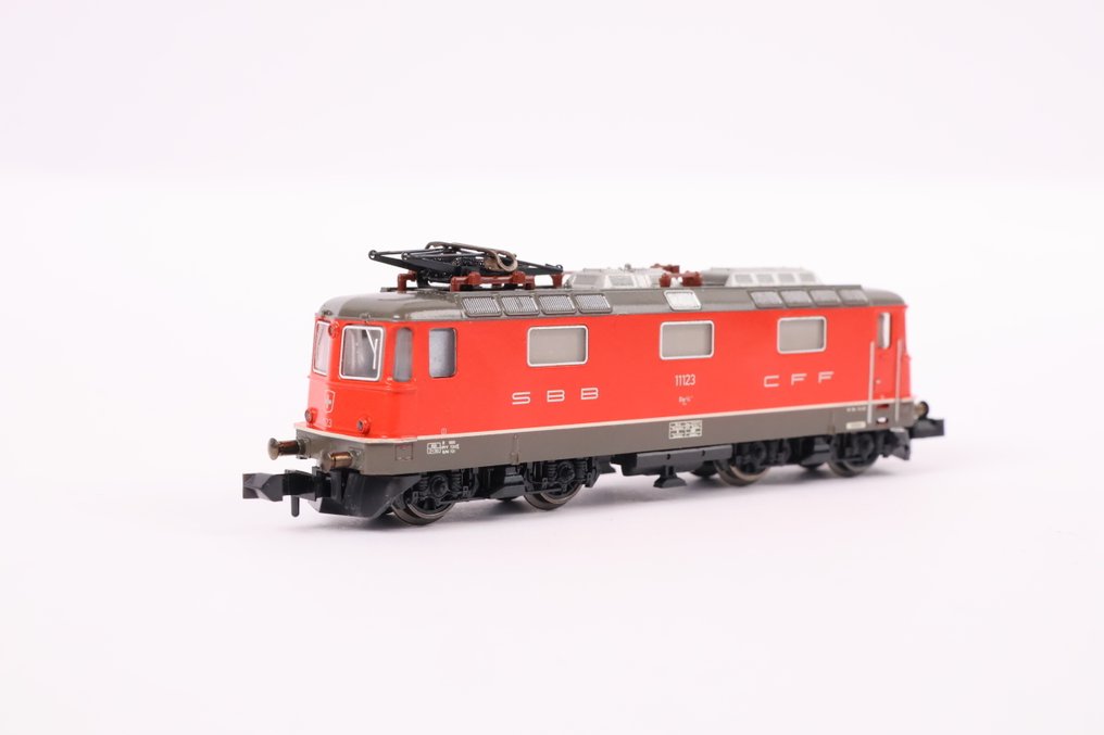 Minitrix N - Elektrisk lokomotiv (1) - Re 4/4 II 11123 - SBB #1.0