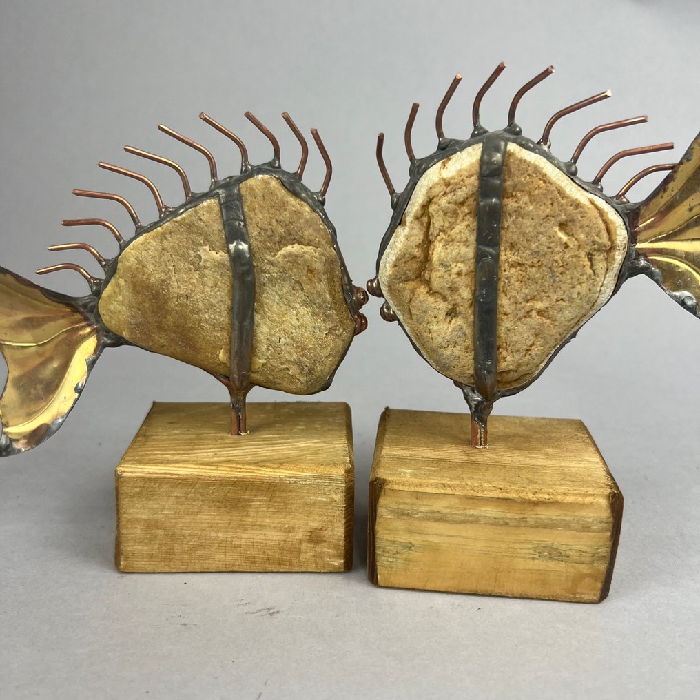 Jacek Drzymała ( XX- XXI) - 雕刻, NO RESERVE- 2 KISSING FISH - hand made - 16 cm - 銅, 木, 石 - 2025 #4.3