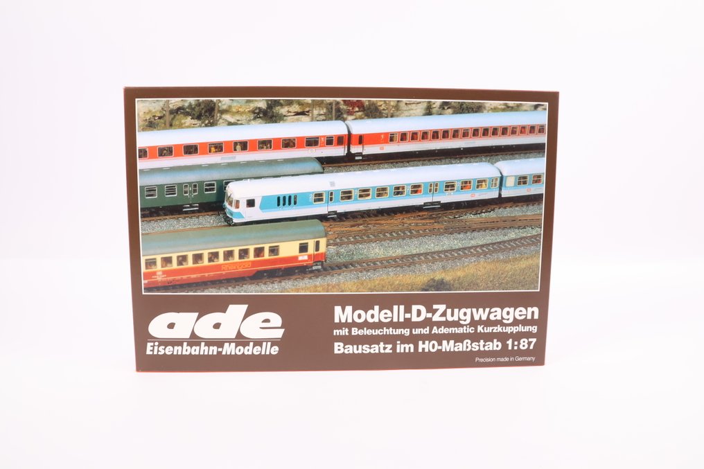 ADE H0 - 300104/9 - Model train passenger carriage (1) - Express train carriage, 2nd class, type Büm233 - DB #1.0