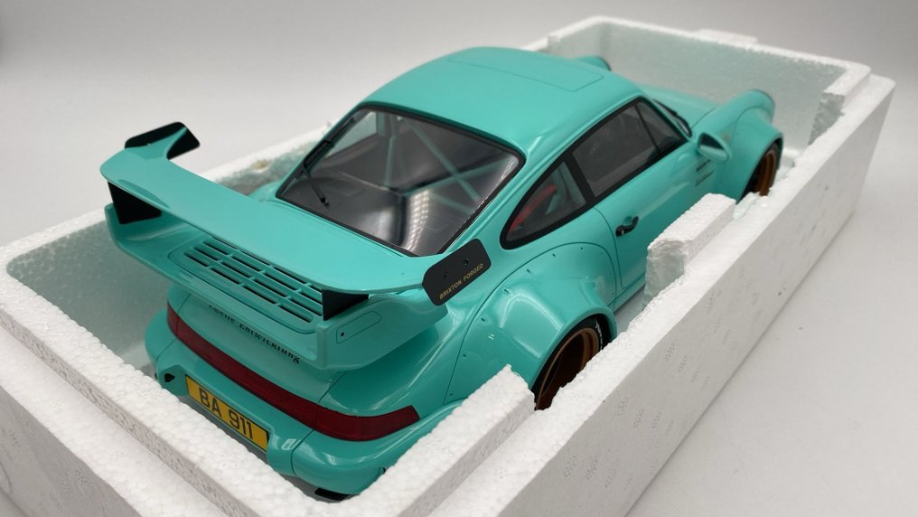 GT Spirit 1:12 - Model car - Porsche 911 930 RWB Tiffany 2020 - (cod.B53) #3.2