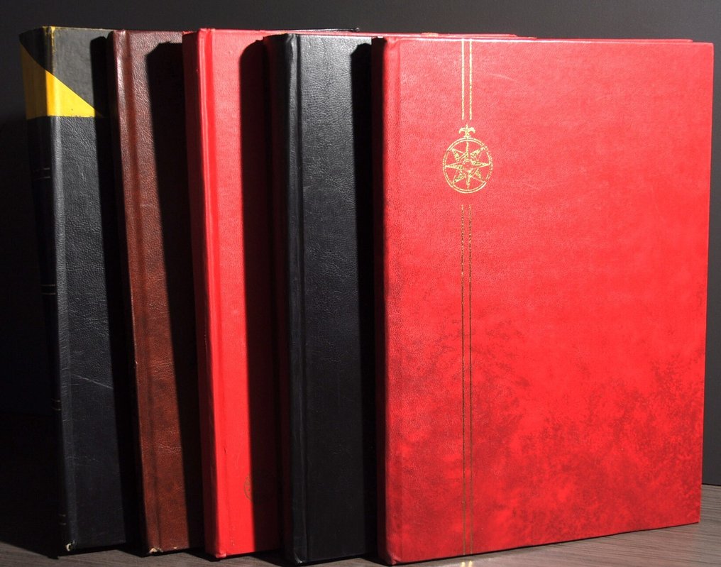 世界  - 涉及多个国家的库存簿查找（176 张照片） #1.0