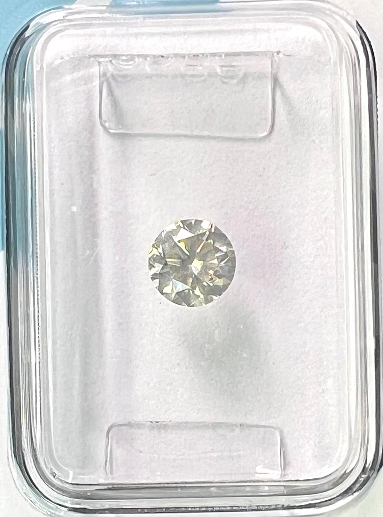 沒有保留價 - 1 pcs 鑽石  (天然)  - 0.41 ct - 圓形 - L(輕微黃、帶有輕微黃的折射色) - I1 - 國際寶石學院（International Gemological Institute (IGI)） #1.0