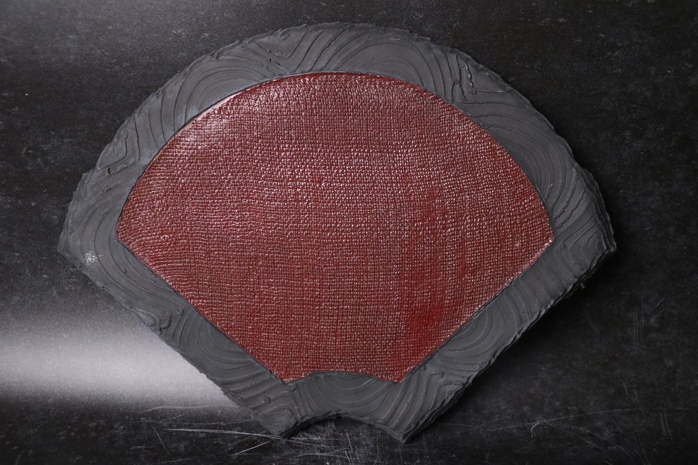 Πλάκα με μοτίβο κύματος με βερνικωμένο εσωτερικό. - Κεραμικό - 坂田甚内 Sakata Jinnai (1943-) - Ιαπωνία - 1900-2000 #1.0