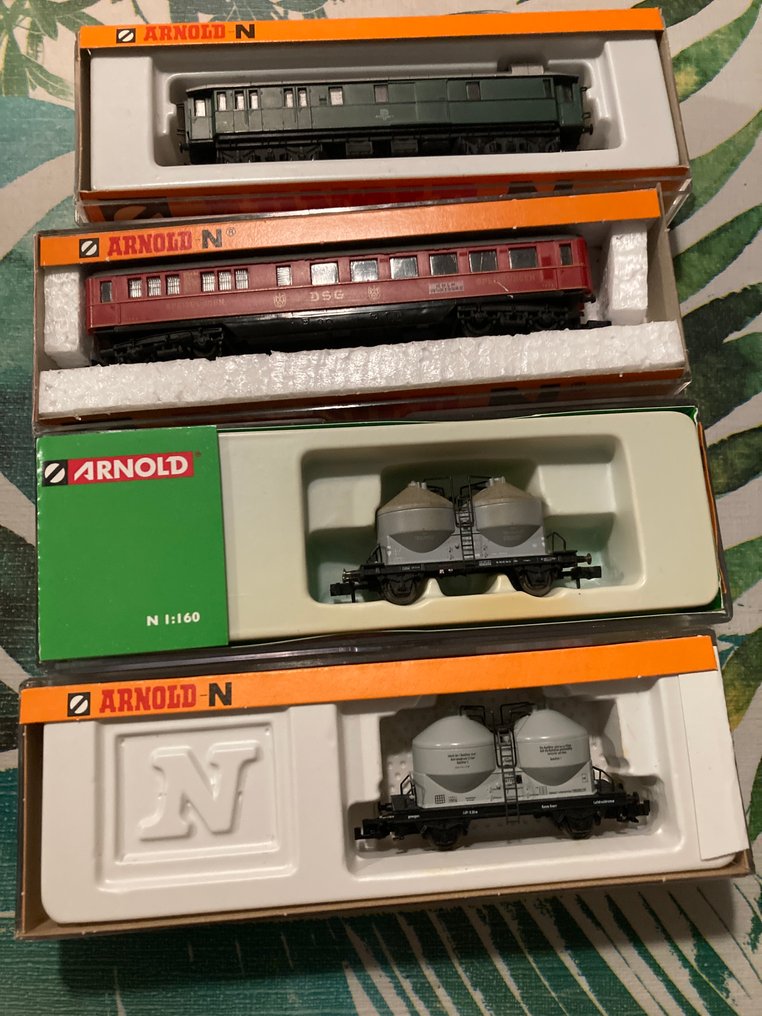 Arnold N - Modellbahnwagen (12) #1.0
