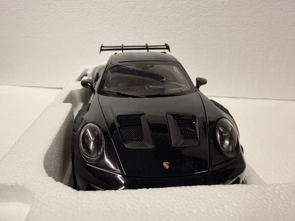 Norev 1:18 - Modelauto - Porsche 911 GT3 RS #2.1
