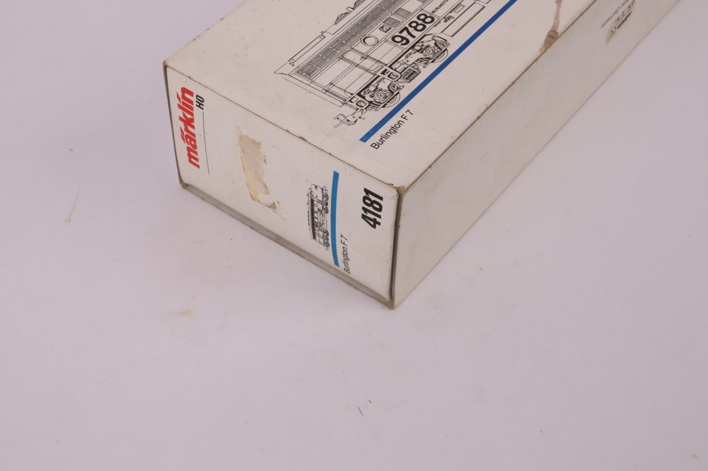 Märklin H0轨 - 4181 - 柴油内燃机车 (1) - F7 B-unit 无驱动 - Burlington Northern #2.1