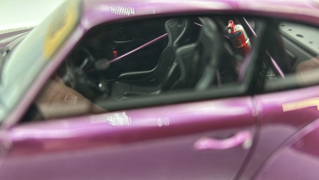 GT Spirit 1:18 - Modell autó - Porsche RWB 993 Purple - (cod.B34) #2.1