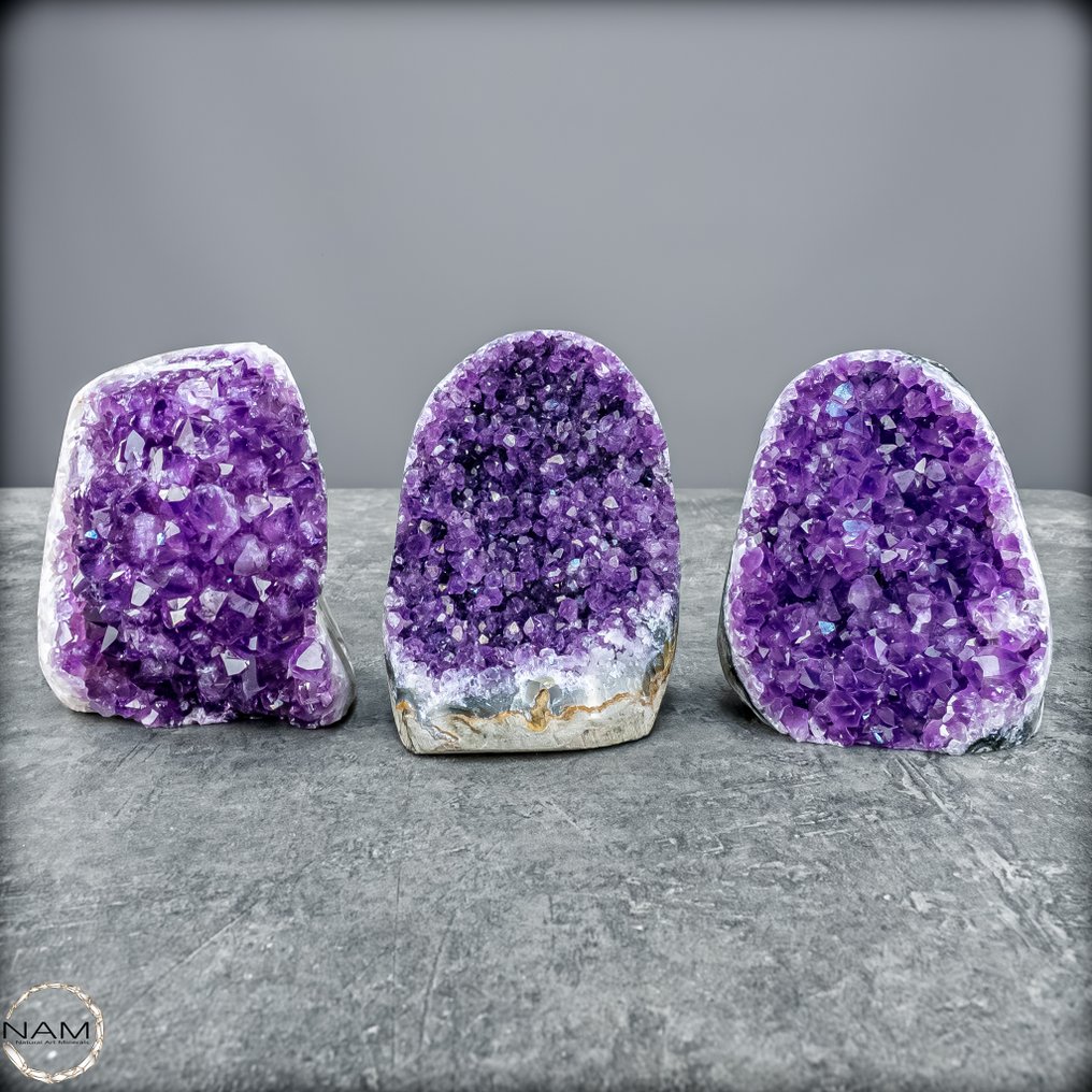 Magic of the Violets Amethyst Drusen Set – The magic of inner peace- 1304.25 g - (3) #4.3