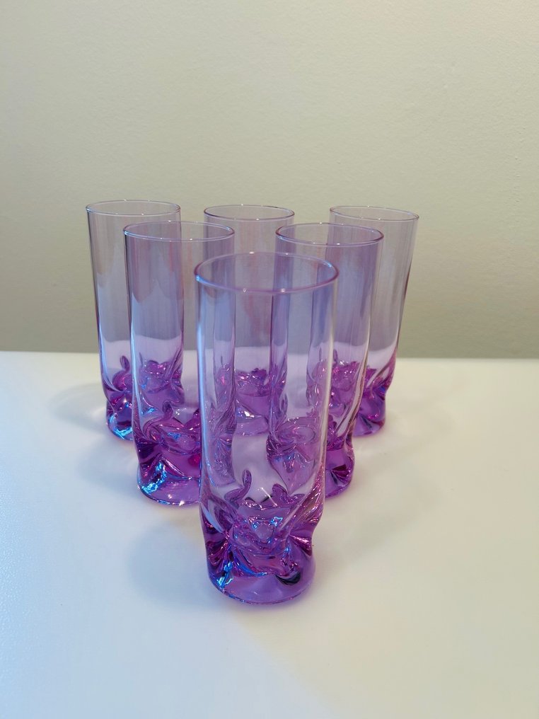 nello stile di Arnolfo di Cambio - Σετ ποτού - Κρύσταλλο - Σετ έξι γυάλινα ποτήρια από αλεξανδρίτη κρύσταλλο. #2.1