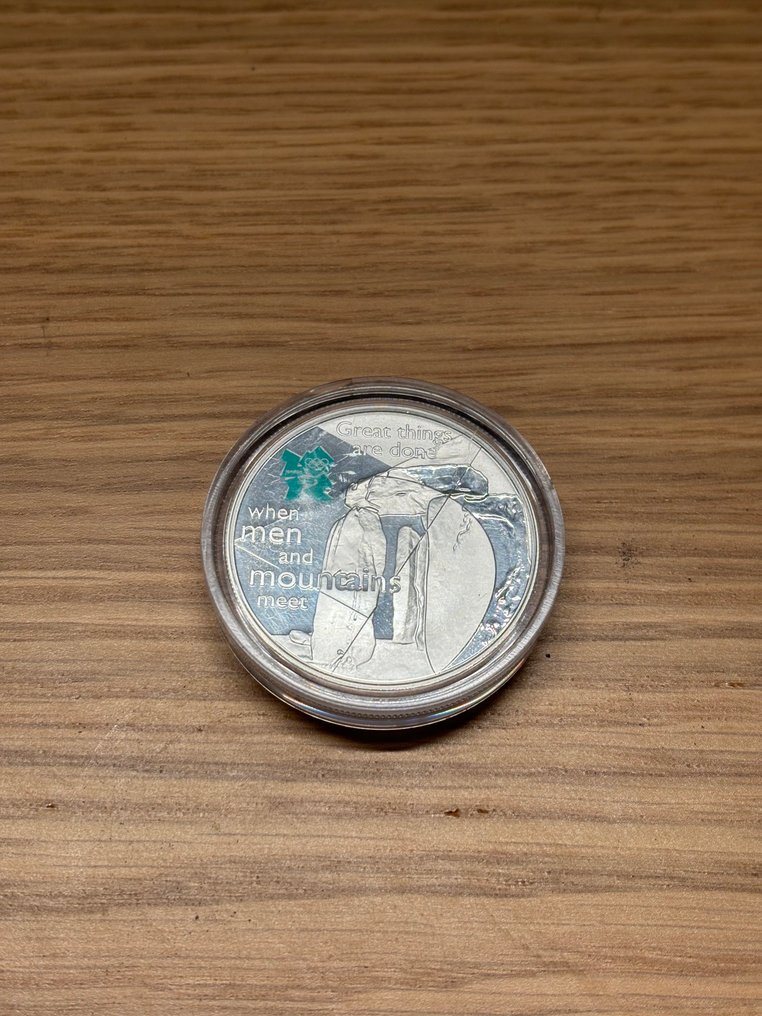 Storbritannien. 5 Pounds 2009, with CoA  (Utan reservationspris) #1.0