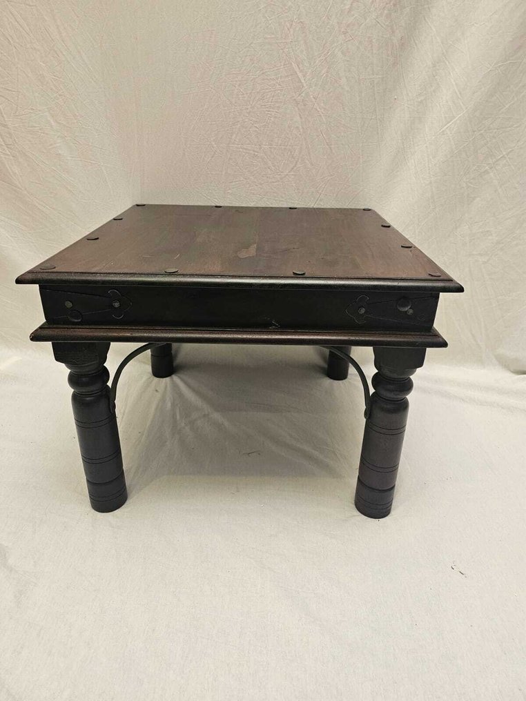 Sivupöytä - Puu #1.0