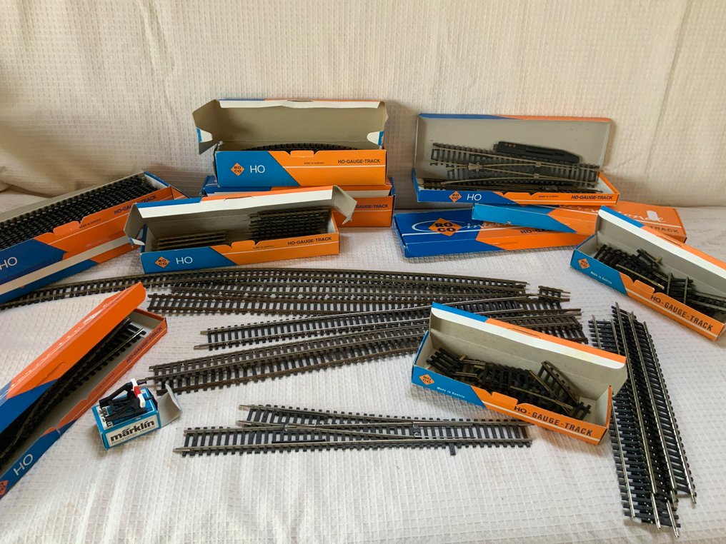 Roco H0 - Diversen - Model train tracks (108) - 107 pieces of rails and switches #3.2
