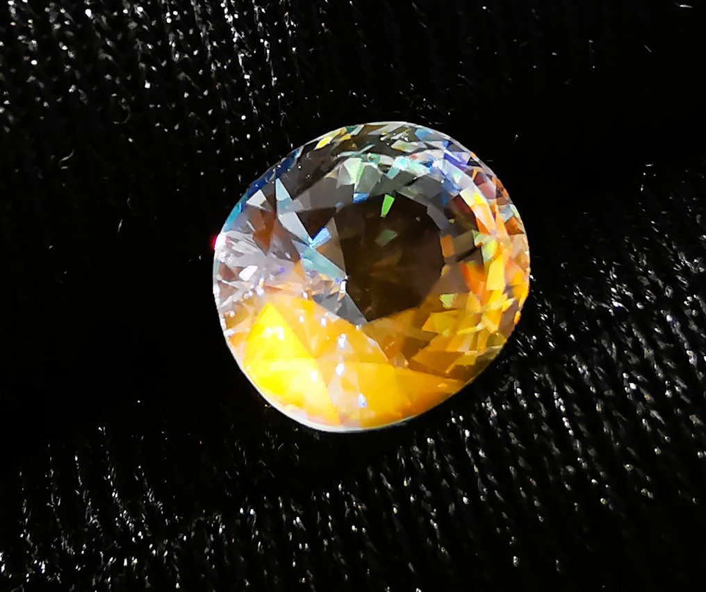 没有保留价 - 1 pcs  多色 月光石  - 1.79 ct - 西班牙宝石学院（IGE） - MOONSTONE/RAINBOW #1.0