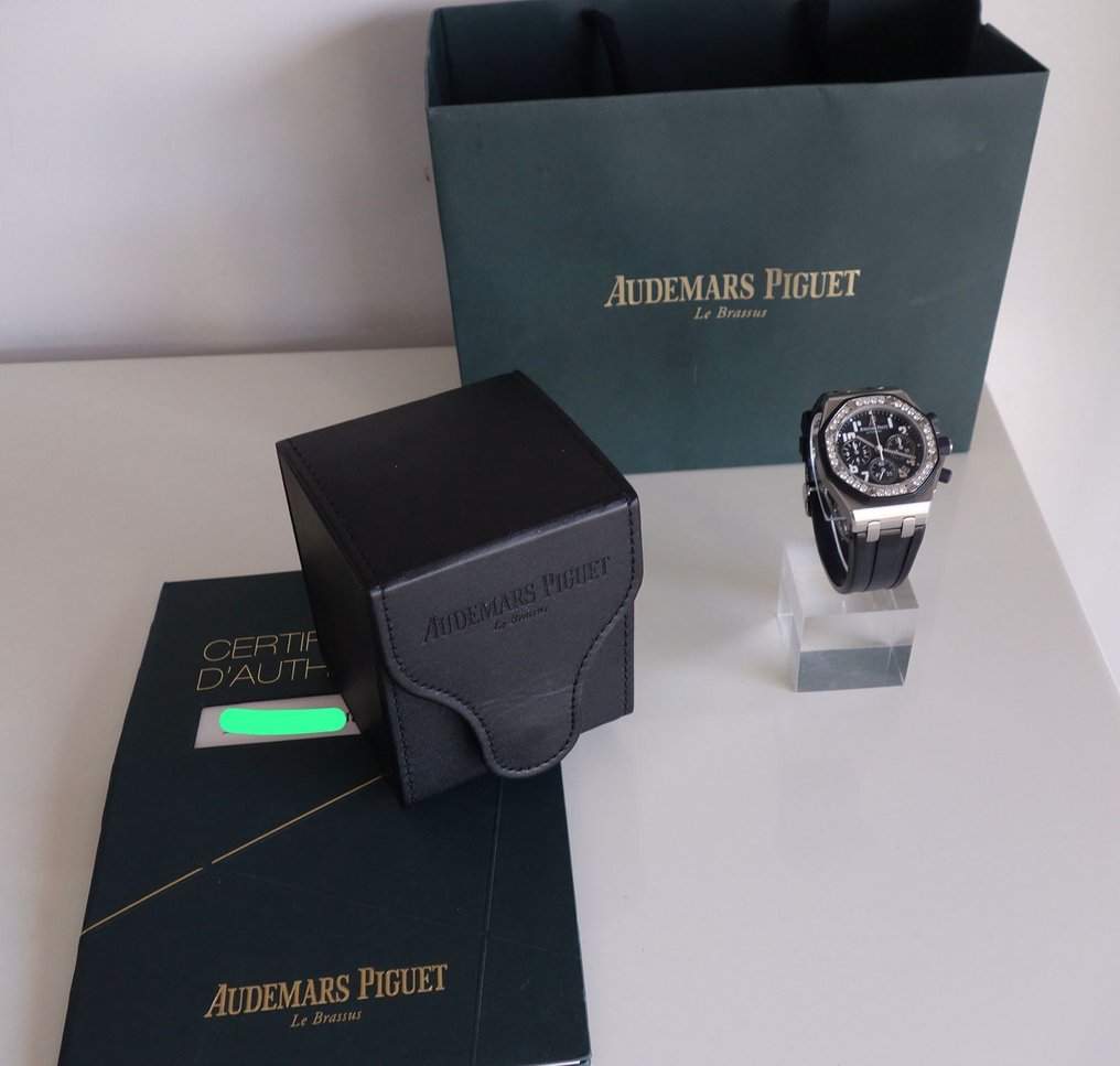 Audemars Piguet - Royal Oak Offshore - 26048SK.ZZ.D002CA.01 - Női - 2011 #1.0