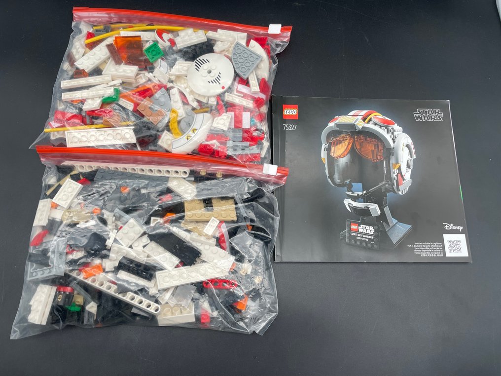 LEGO Set - 75327 - Star Wars - Luke Skywalker Helmet #2.1