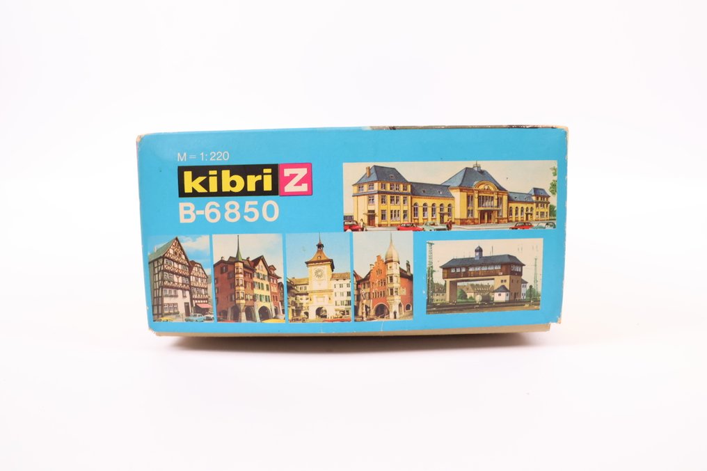 Kibri Z - B-6850 - Κιτ κατασκευής τρένων μοντελισμού (1) - Κουτί συλλογής με 6 σετ κατασκευής: σταθμός, σταθμός σηματοδότησης, πολιτικά κτίρια, πύλη πόλης. #2.1