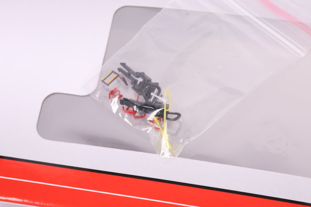 Mehano H0轨 - 28400 - 模型火车货运车厢 (1) - 双层集装箱车 Sggmrss90 装载油罐集装箱 - Railrelease #4.3