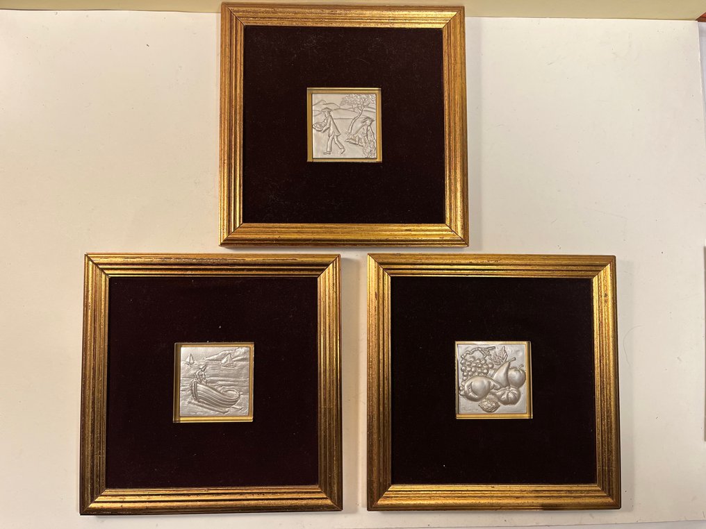 Golden - Διακοσμητικό πιάτο τοίχου (3) - επάργυρο 925 επιμεταλλωμένο - Χρυσό πλαίσιο και βελούδο. #1.0