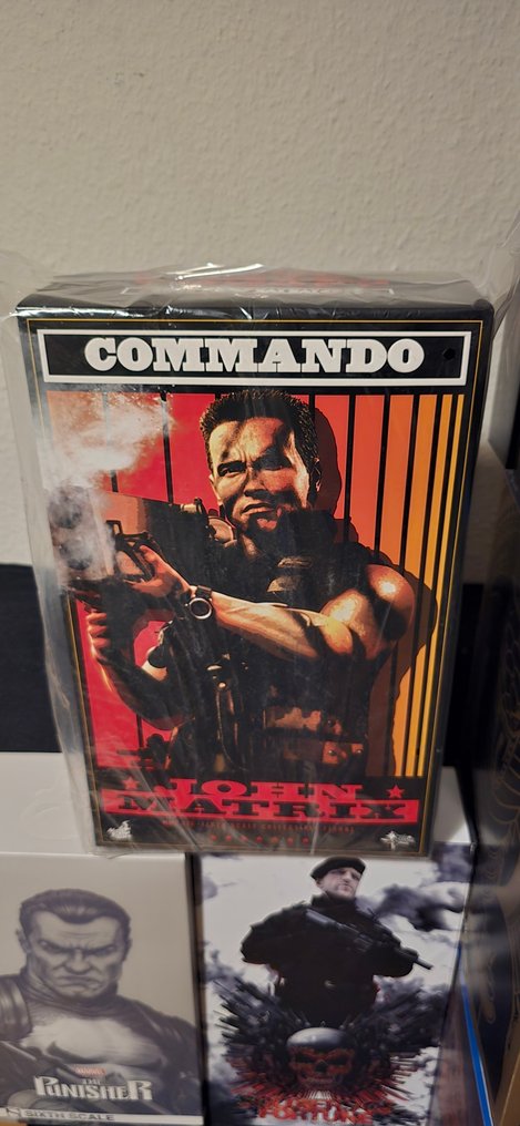 Hot Toys - Commando - John Matrix - 1:6 #1.0