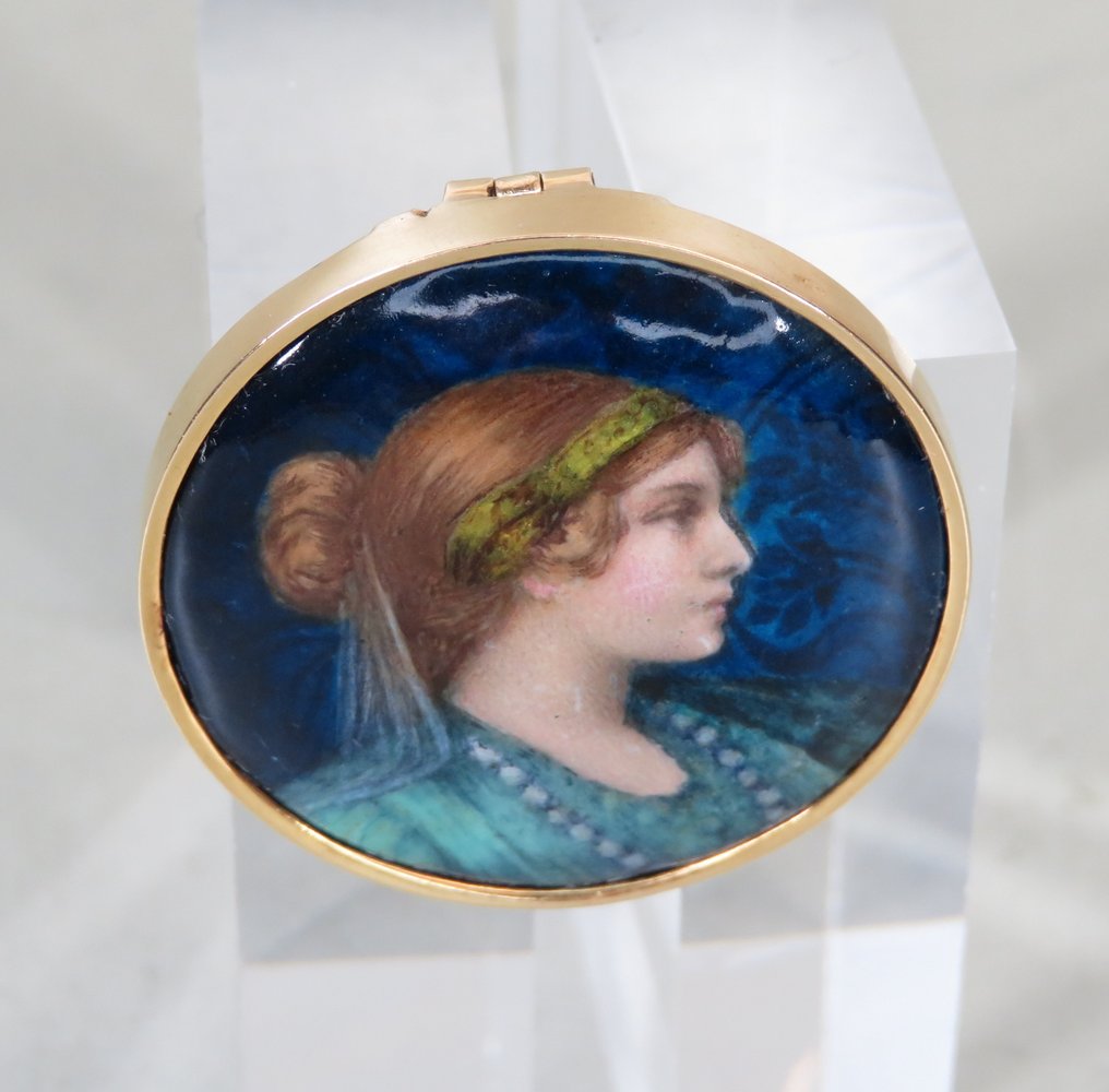 Π. Μπουνό, Λιμόζ - Δάμα με κορδέλα - Βραχιόλι σε στυλ Art Nouveau. - Καρφίτσα #1.0