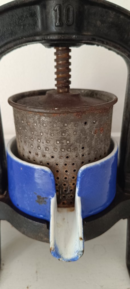 Camion Freres - Presse Industrial Design #2.1