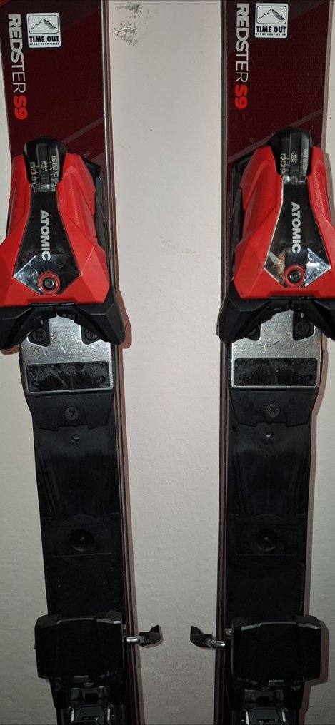 Sci - Atomic Redster S9 Revoschock S, attacchi Icon - 2018 - Csapat viselet #1.0