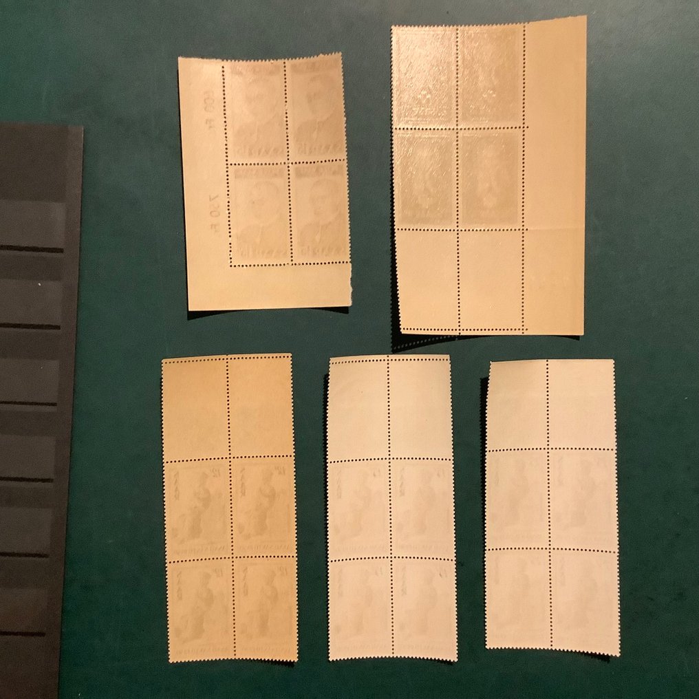 Saarland 1950/1954 - Total emissions in a block of four. - Michel 290, 293/295, 304, 306/308, 317/318 en 350 #3.2