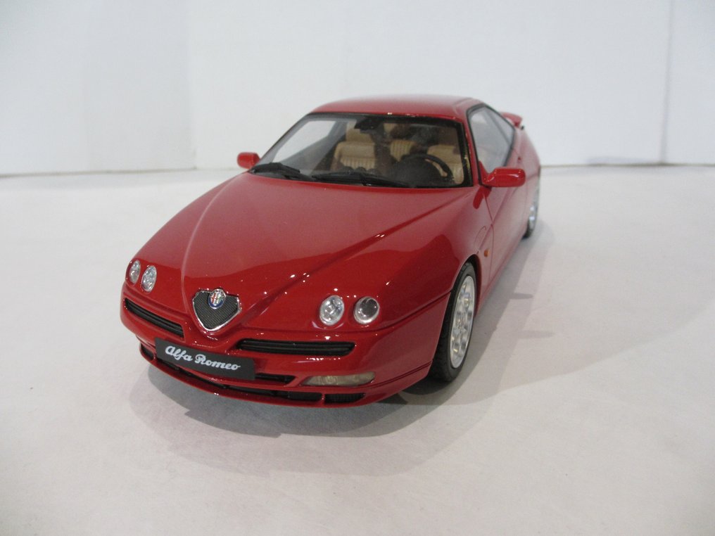 Otto Mobile 1:18 - Αυτοκίνητο μοντελισμού - Alfa Romeo GTV6 - Περιορισμένη έκδοση, εξαντλήθηκε προ πολλού στα καταστήματα. #1.0
