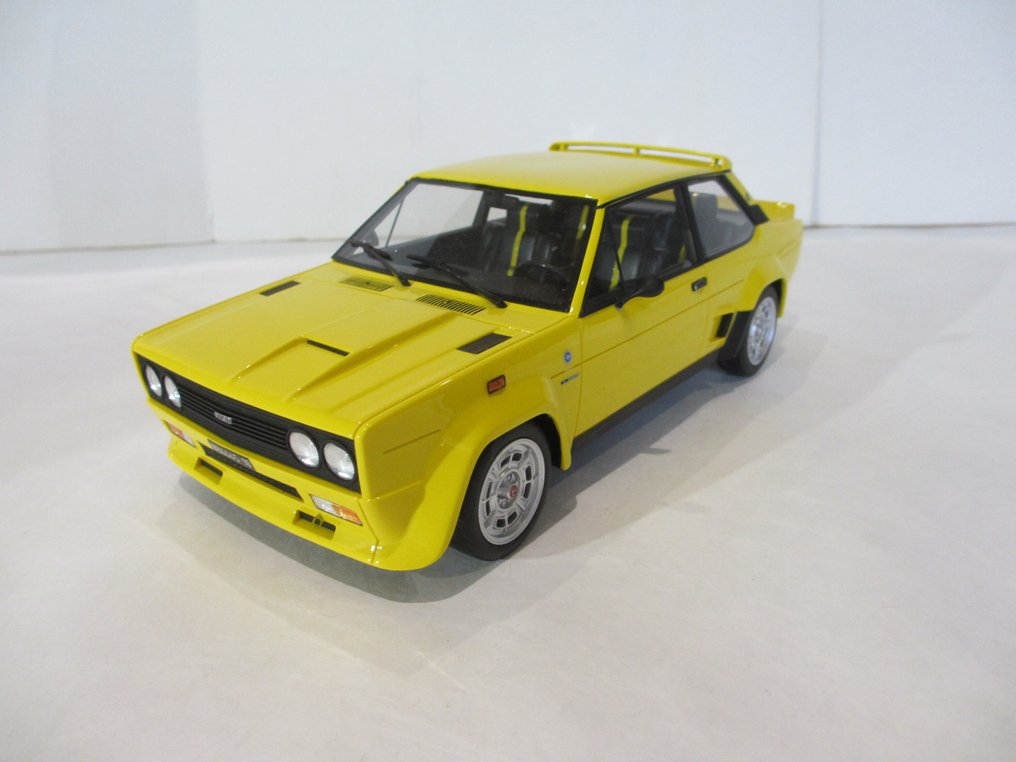 Laudoracing 1:18 - 模型汽车 - Fiat 131 Abarth - 超级漂亮且非常稀有的车辆。限量版，全球仅200辆。 #1.0