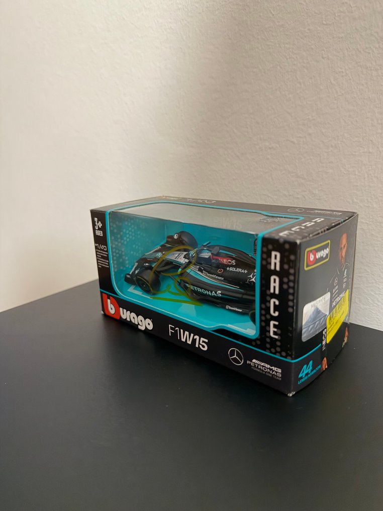 Mercedes-AMG Petronas - Formula 1 - 刘易斯·汉密尔顿 - 比例1/43的模型车  #2.1