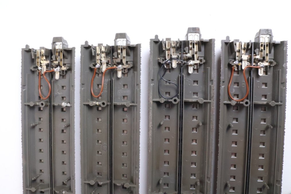 Märklin H0 - 24188 - Model train tracks (89) - Standard right C-rails 188.3 mm. #2.1