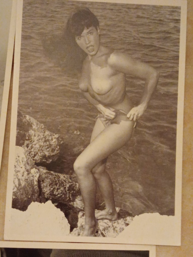 Γερμανία - Γυμνό, Γυναίκες (γυναίκες στη δουλειά, στον στρατό, ντυμένες σαν άνδρες, στην ποινική αποικία, ...), Διάφορα - Καρτ-ποστάλ (10) - 1995-1997 #1.0