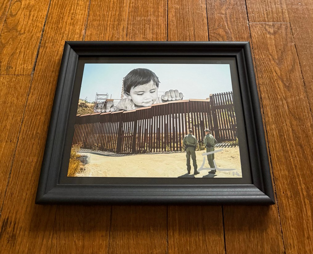 Jr (1983) - Kikito and the Boarder Patrol, Mexico - Signed #4.3