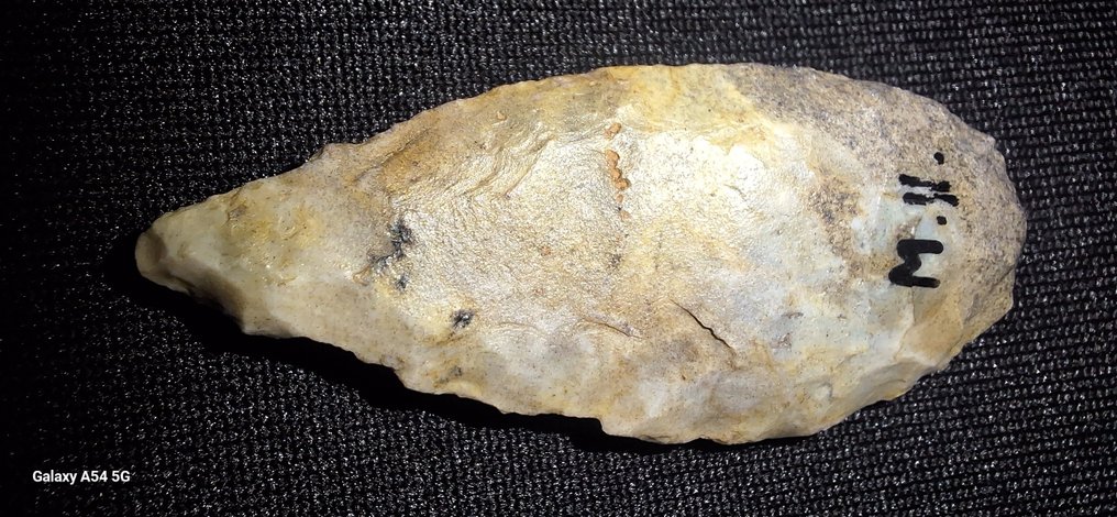 Neolitico Pietra Focaia punto di freccia bifacciale neolitico, collezione archeologia privata, selce multicolore, 6000 a.C. - 42 mm  (Senza prezzo di riserva) #1.0