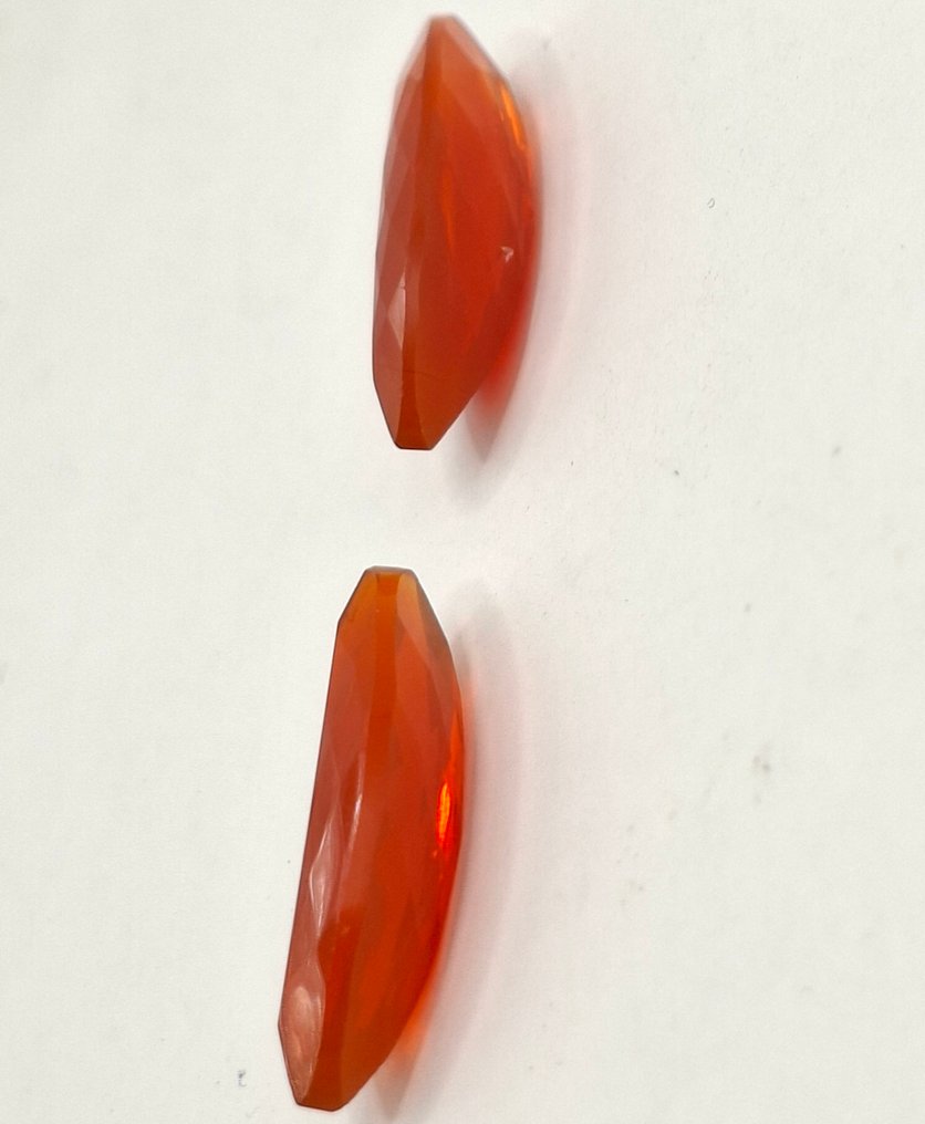 2 pcs  Orange Eldopal  - 8.11 ct - International Gemological Institute (IGI) #2.1