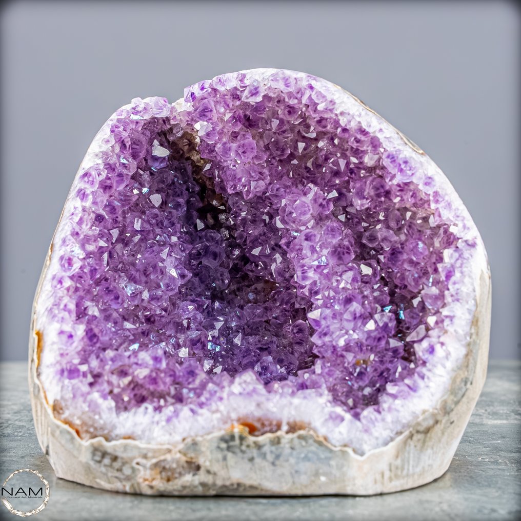 紫水晶簇——充满深度、光泽的令人印象深刻的自然艺术品 紫色水晶华彩- 667.82 g #1.0