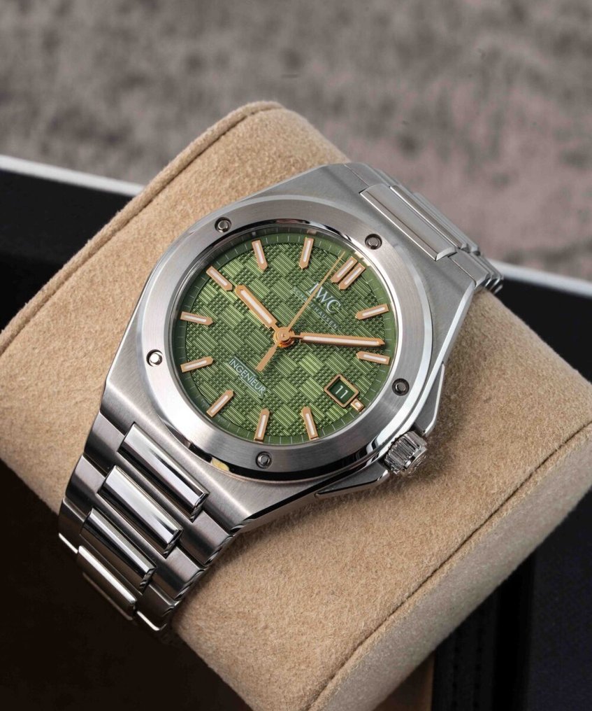 IWC - Ingenieur 40 Green 2025 - IW328908 - Men - 2025 #1.0