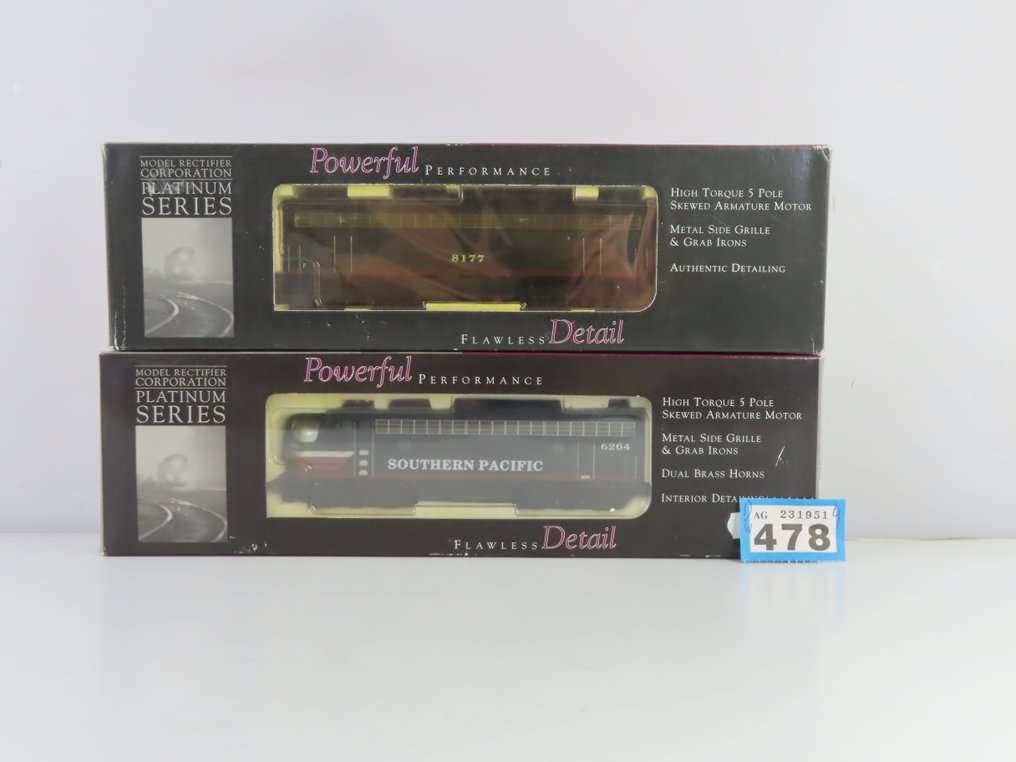 MRC H0 - CB109/CD109 - 柴油火車 (1) - GM F7A+B - Southern Pacific #2.1