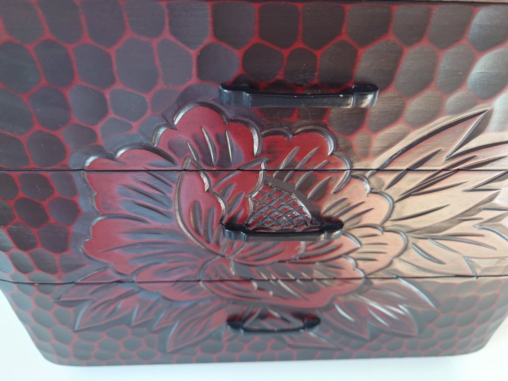 抽屉柜 - 木 - 日本 - 手工雕刻牡丹设计  (没有保留价) #4.3