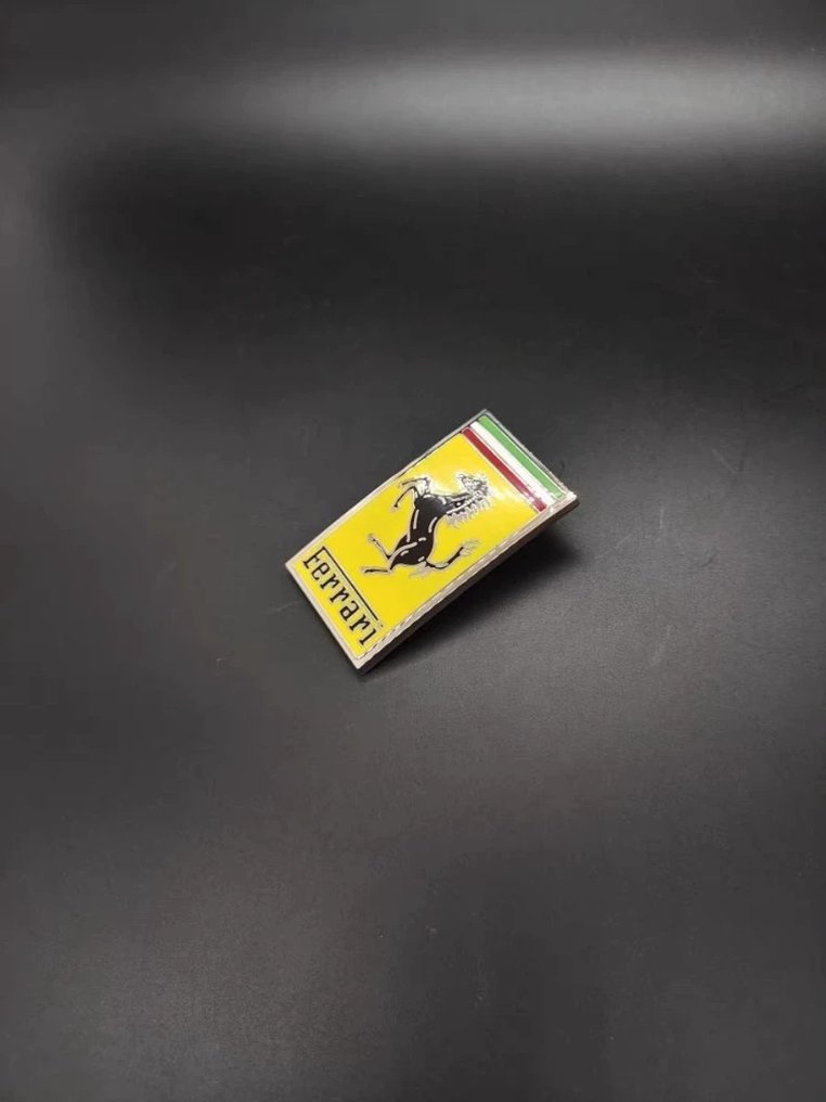 Σήμα αυτοκινήτου (1) - Ferrari - Ferrari badge #4.3