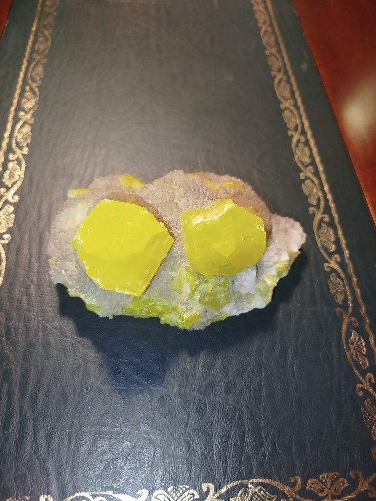 Αραγωνίτης Κρύσταλλοι - Ύψος: 4 cm - Πλάτος: 13 cm- 300 g - (1) #4.3