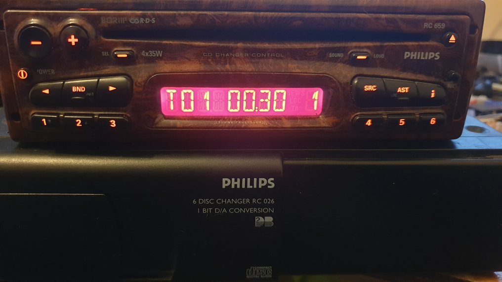 Philips - Wurzelholz met cs changer Autoradio #1.0