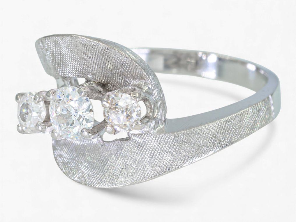 沒有保留價 - 戒指 - 14 克拉 白金, HRD Antwerp -  0.62ct. tw. 鉆石 (天然) #4.3