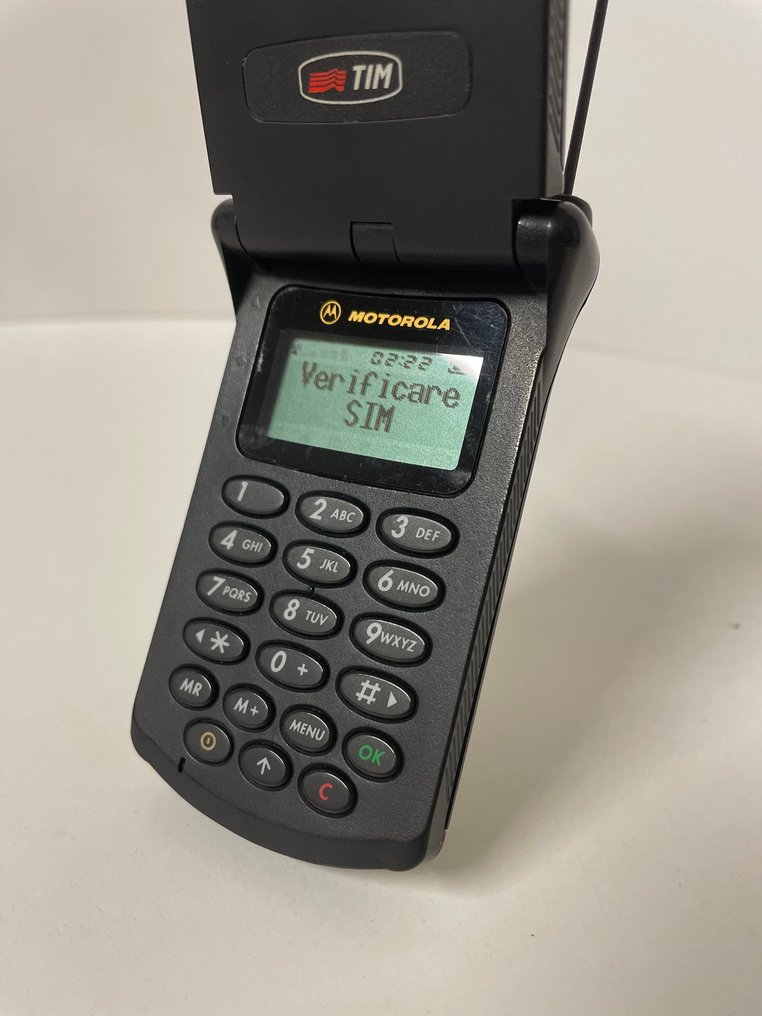 Motorola StarTAC 130 Dual band 900/1800 - Mobile phone (1) - In original box #1.0