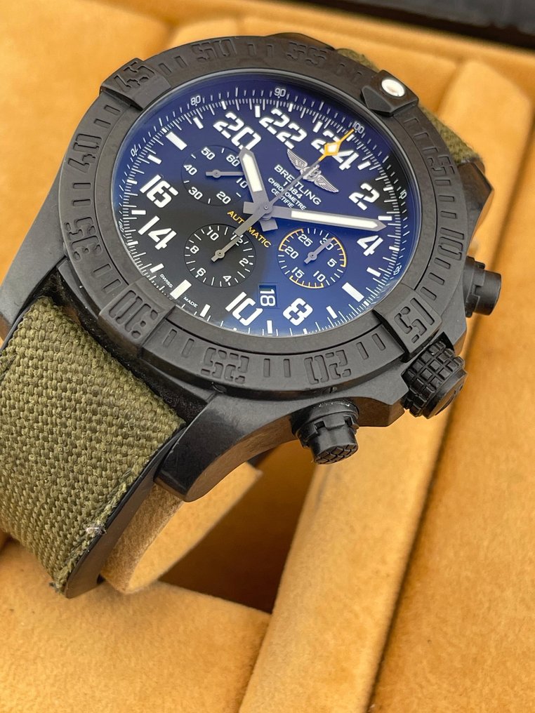 Breitling - Avenger Hurricane Chronograph - XB1210 - 男士 - 2012 #1.0