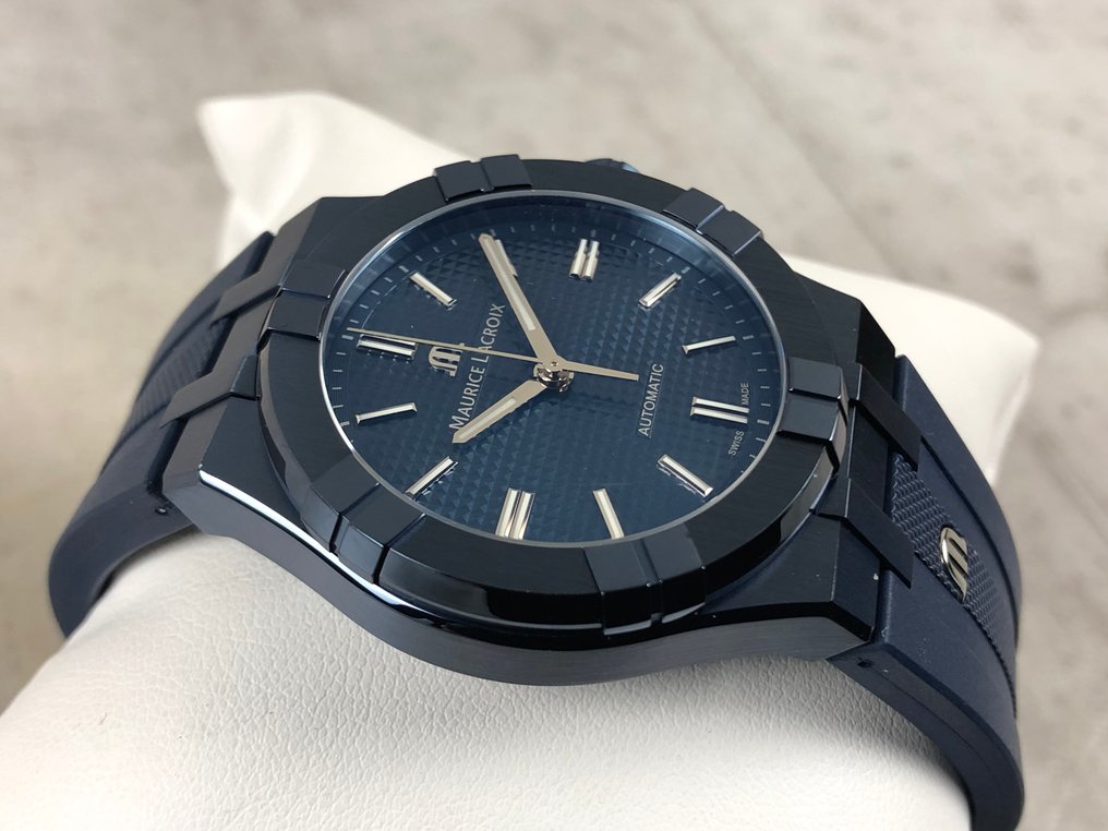 Maurice Lacroix - Aikon Automatic Limited Edition - AI6007-PVC00-430-4 - Miehet - 2020-  #4.3