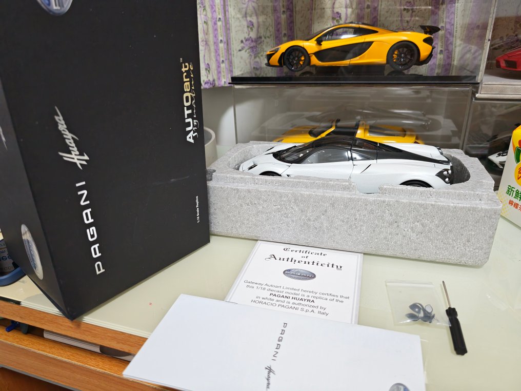 Autoart 1:18 - Modellbil - (very rare color) pagani huayra pearl white #1.0