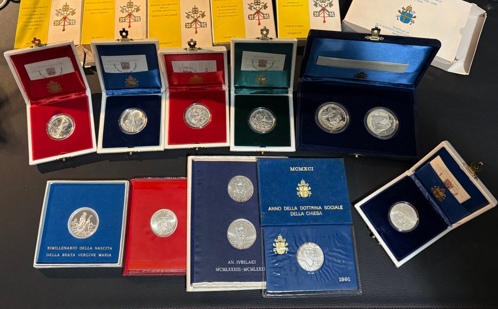Βατικάνο. 500, 1.000 e 10.000 Lire commemorative argento (12 monete) #1.0