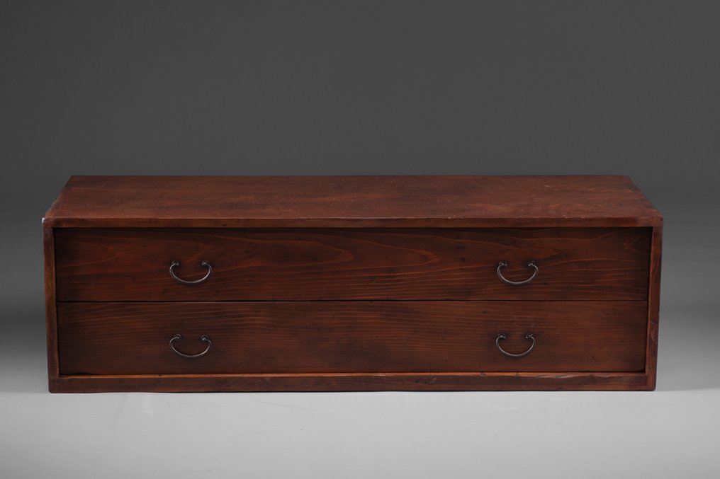 Katana’dansu (ντουλάπι με ξίφη) - Ξύλο, Ξύλο Hinoki (cypress), σίδερο. - Ιαπωνία - Meiji period (1868-1912) #1.0